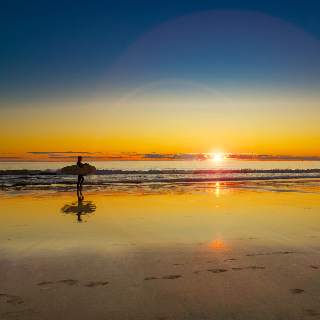 Sunrise Surfer - 1127